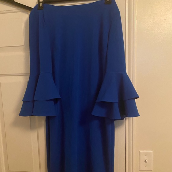 Dress - Picture 2 of 2
